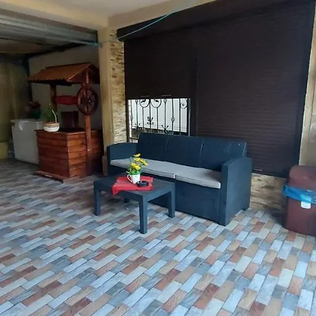 ホームステイ Casa Sofia ドウア・マ